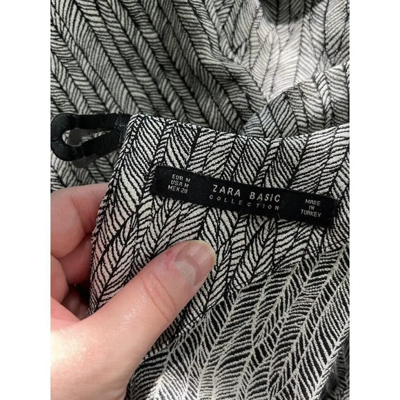 Zara Basic Collection Black & White Leaf Feather Shift Dress Size Medium Women’s - Picture 5 of 8
